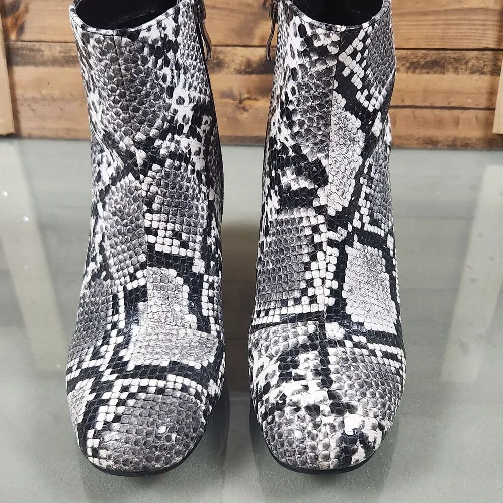 Catherine Malandrino Snakeskin Ankle Boots Womens 6 Block Heel Zip Booties - Picture 9 of 15